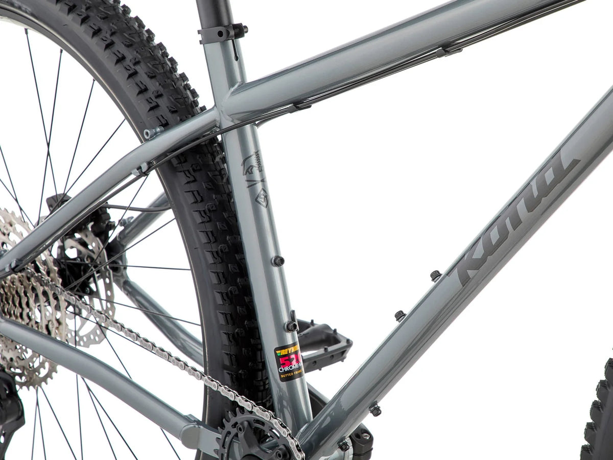 Gros plan des pattes arrière modulaires du Kona Unit X, qui vous laissent passer le vélo en mono-vitesse quand vous voulez simplifier votre monture.
