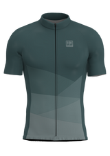 Conçu pour la performance : tissu Lancaster, manches coupées à cru, poches pratiques et confort ultime. Le choix des cyclistes exigeants.