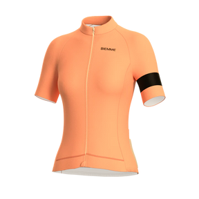 Léger, respirant et ajusté : le maillot parfait pour vos sorties quotidiennes, de l'entraînement matinal aux longues randonnées.