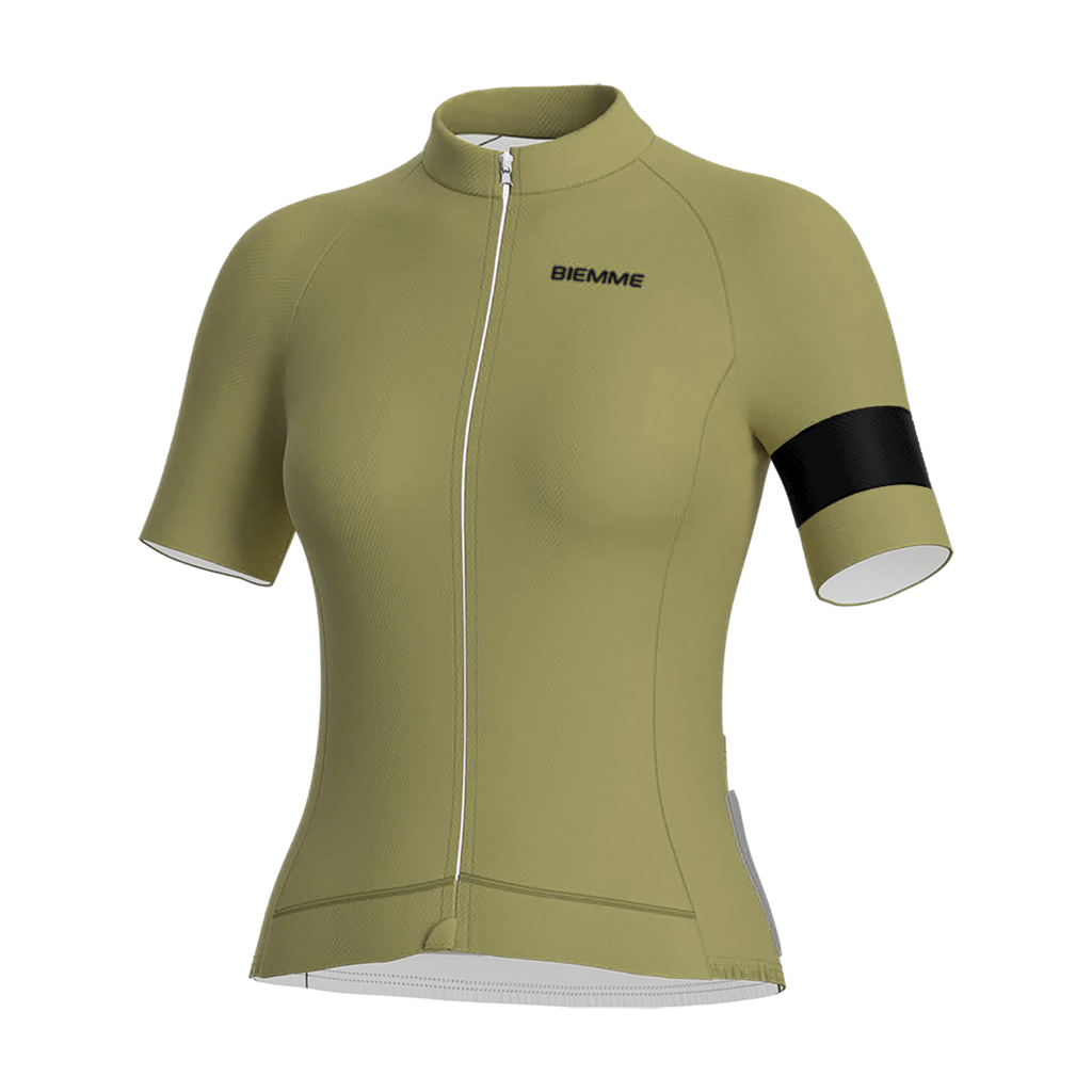 Respirabilité maximale et coupe ajustée. Détails réfléchissants, maille Hakka et finition technique pour rouler avec confort et style.