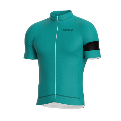 Confort, coupe fonctionnelle et tissu extensible. Le maillot incontournable pour rouler chaque jour, avec style et efficacité.