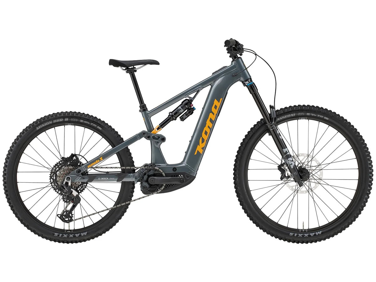 Vélo de montagne électrique Kona Remote X en aluminium, coloris Gloss Metallic Dark Faux Raw, vue latérale complète montrant le cadre 6061 à 180 mm de débattement et le moteur Bosch intégré.