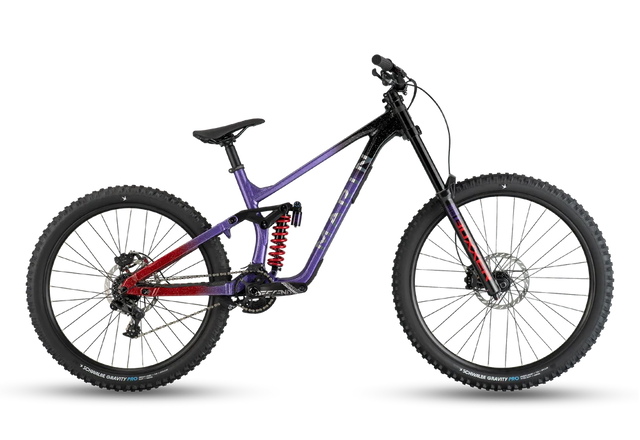 Vélo de descente à suspension intégrale Marin Quake 2026, coloris Black Purple Red, vue latérale complète montrant le cadre Series 4 en aluminium, la fourche RockShox Boxxer et les roues 29/27,5 pouces.