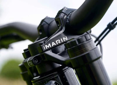 Gros plan de la transmission SRAM GX DH 7 vitesses du Marin Quake 2026, avec pédalier SRAM Descendant 34 dents et guide-chaîne e*thirteen Vario DH pour une chaîne bien en place dans le terrain cassant.